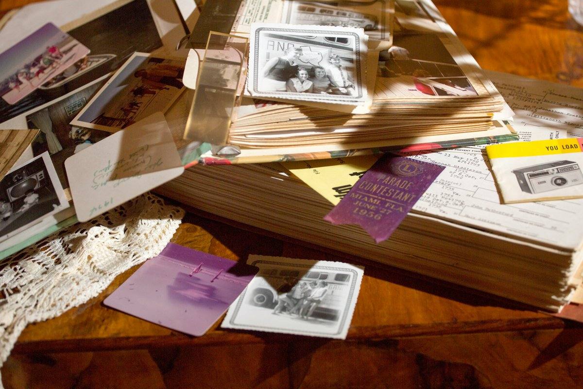 How Many Pictures Do You Need for a Funeral Slideshow? (The Perfect Formula) — illustrative photo